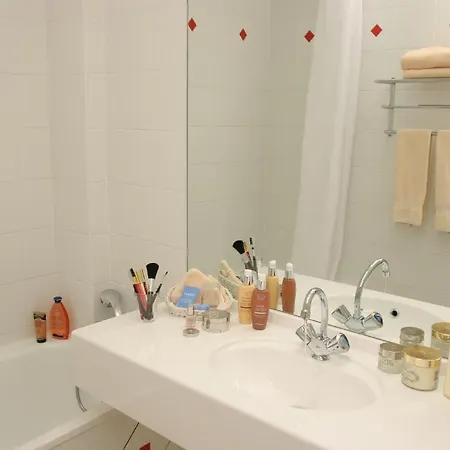 Le Hameau De Passy Hotel