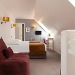 Le Hameau De Passy Hotel 2*