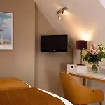 Hotel Le Hameau De Passy Paris