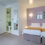Hotel Le Hameau De Passy Paris