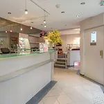 Hotel Le Hameau De Passy Paris