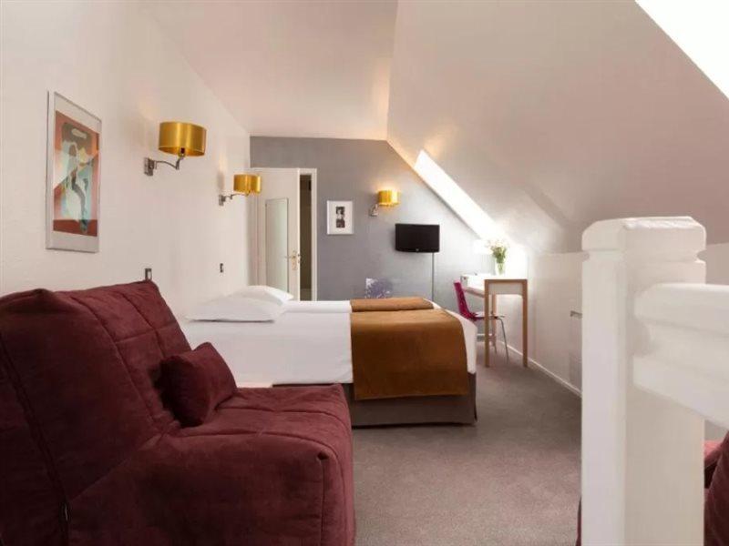 Hotel Le Hameau De Passy 2*